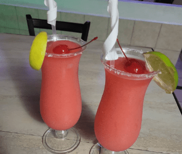 Comida Criolla - trago - Restaurante Freddy Los Pinos